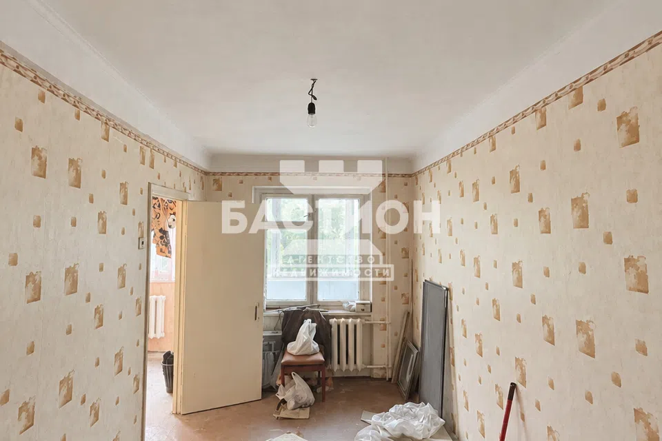 Продаётся 3-комнатная квартира, 57.7 м²