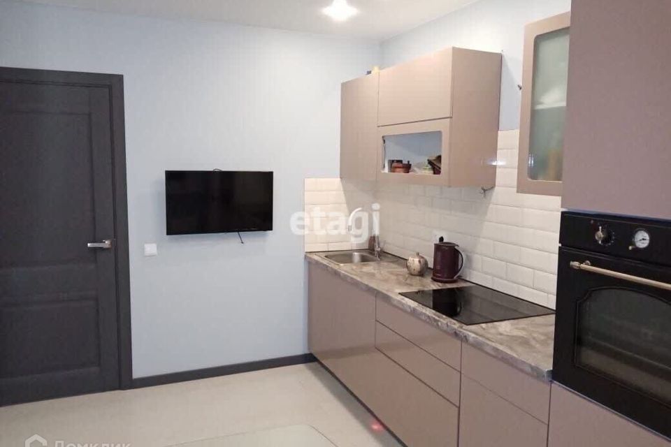 Продаётся 2-комнатная квартира, 56.2 м²