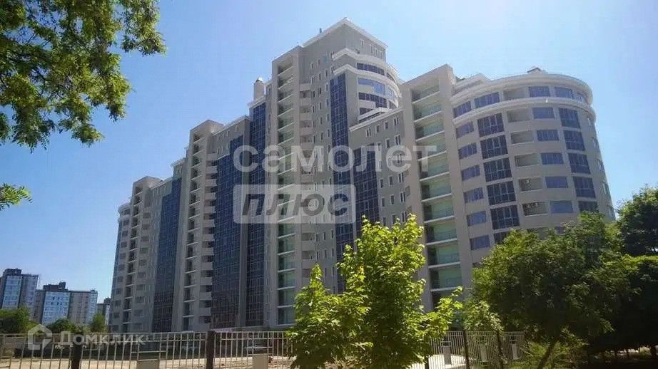 Продаётся 1-комнатная квартира, 65 м²