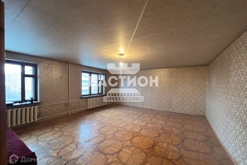 Продаётся 3-комнатная квартира, 110.9 м²