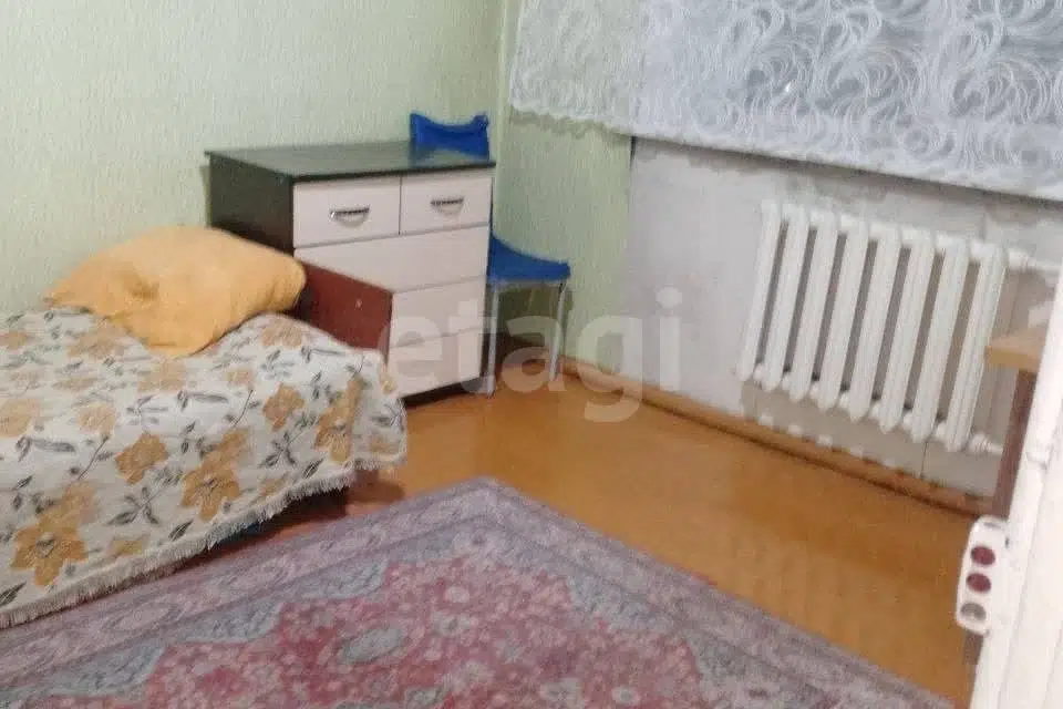 Продаётся 4-комнатная квартира, 75.2 м²