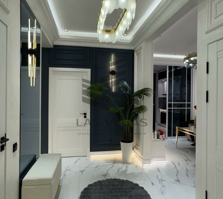 Сдаётся 2-комнатная квартира, 107.6 м²