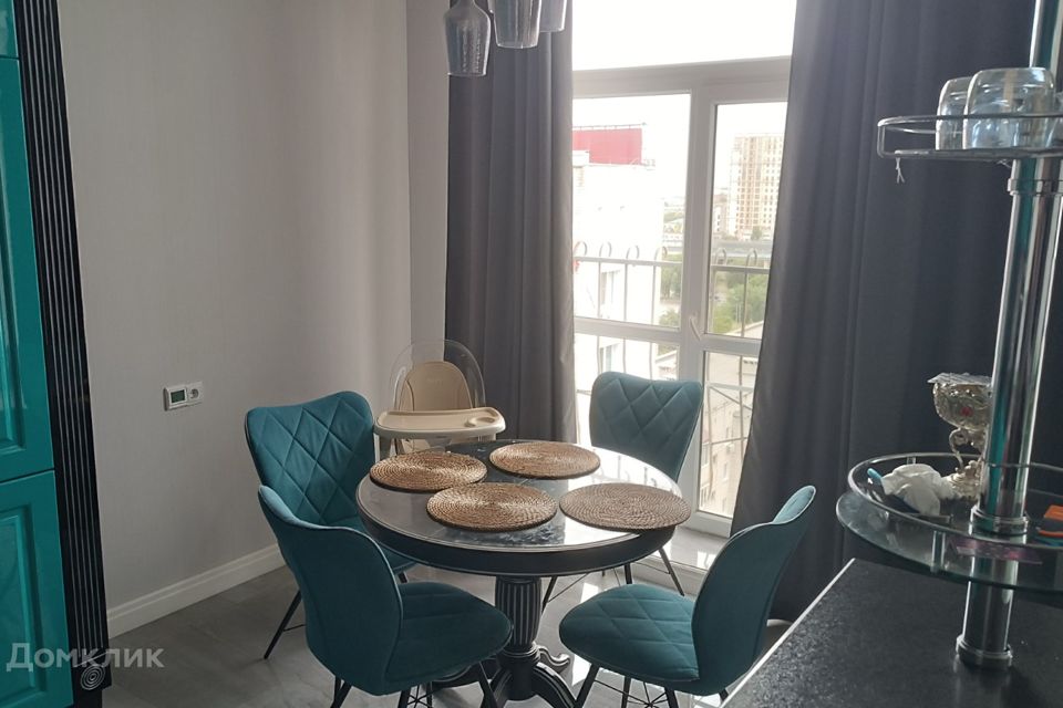 Продаётся 2-комнатная квартира, 91.3 м²
