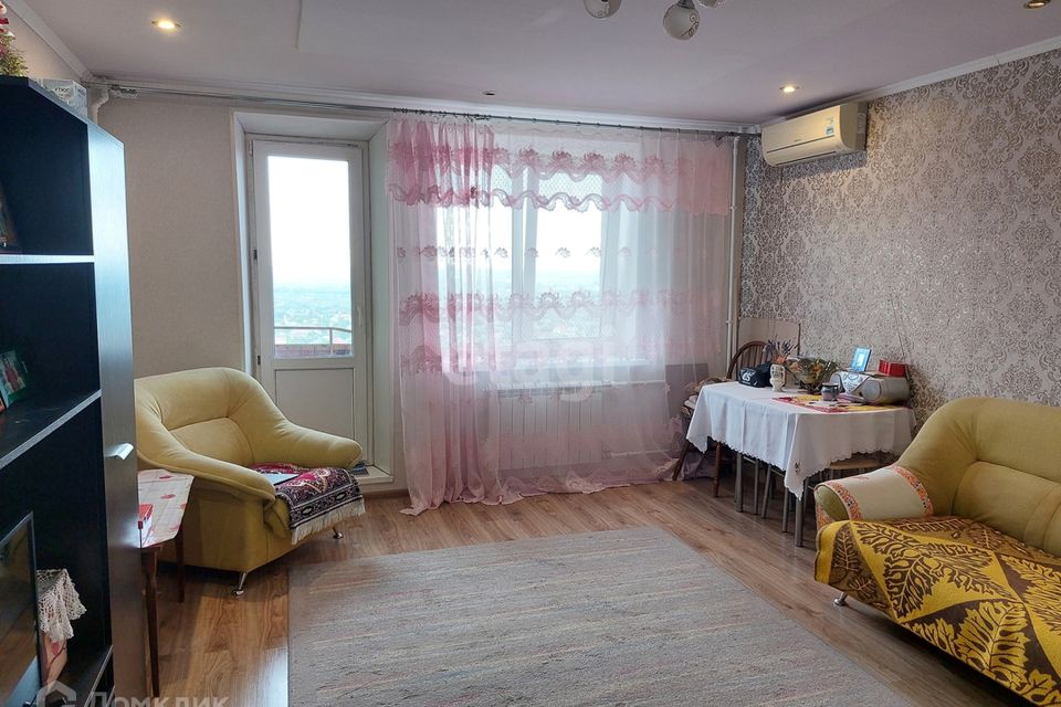 Продаётся 1-комнатная квартира, 39.7 м²