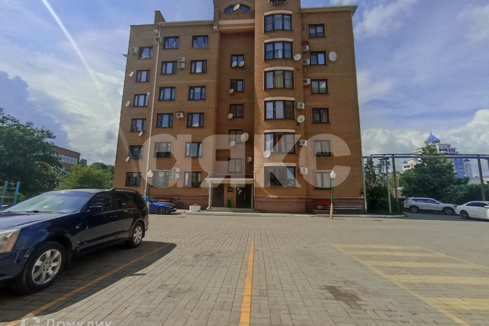 Продаётся 2-комнатная квартира, 75.8 м²
