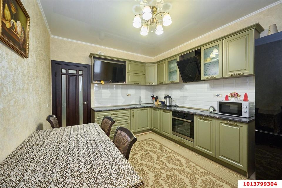 Продаётся 2-комнатная квартира, 65.6 м²