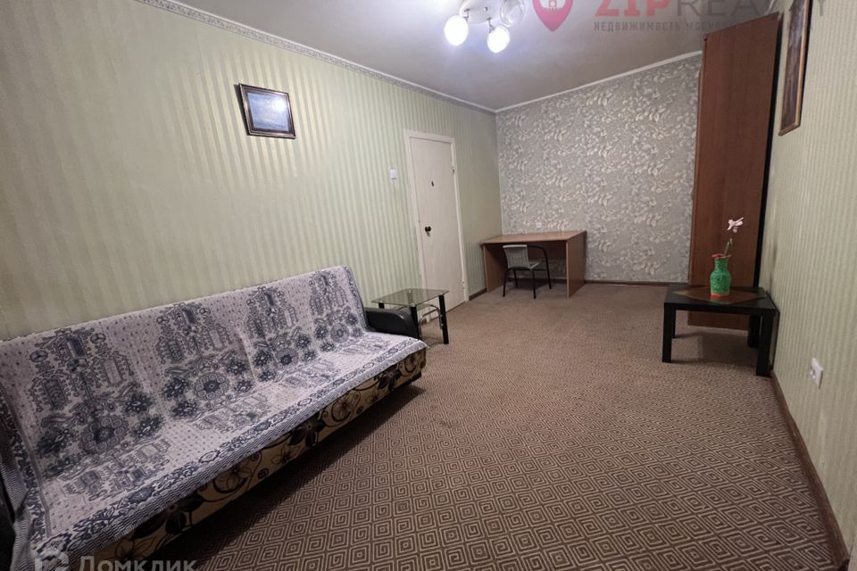 Продаётся 2-комнатная квартира, 42.6 м²