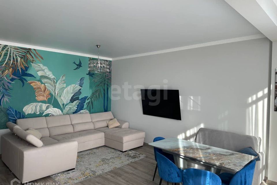 Продаётся 3-комнатная квартира, 118.8 м²