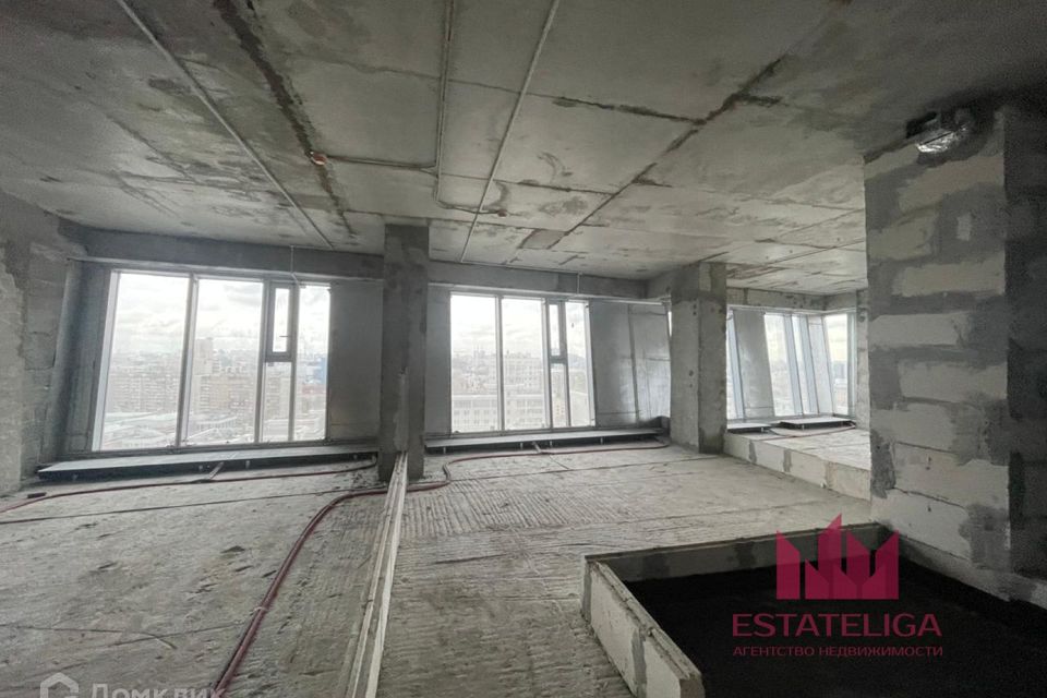 Продаётся 3-комнатная квартира, 131 м²