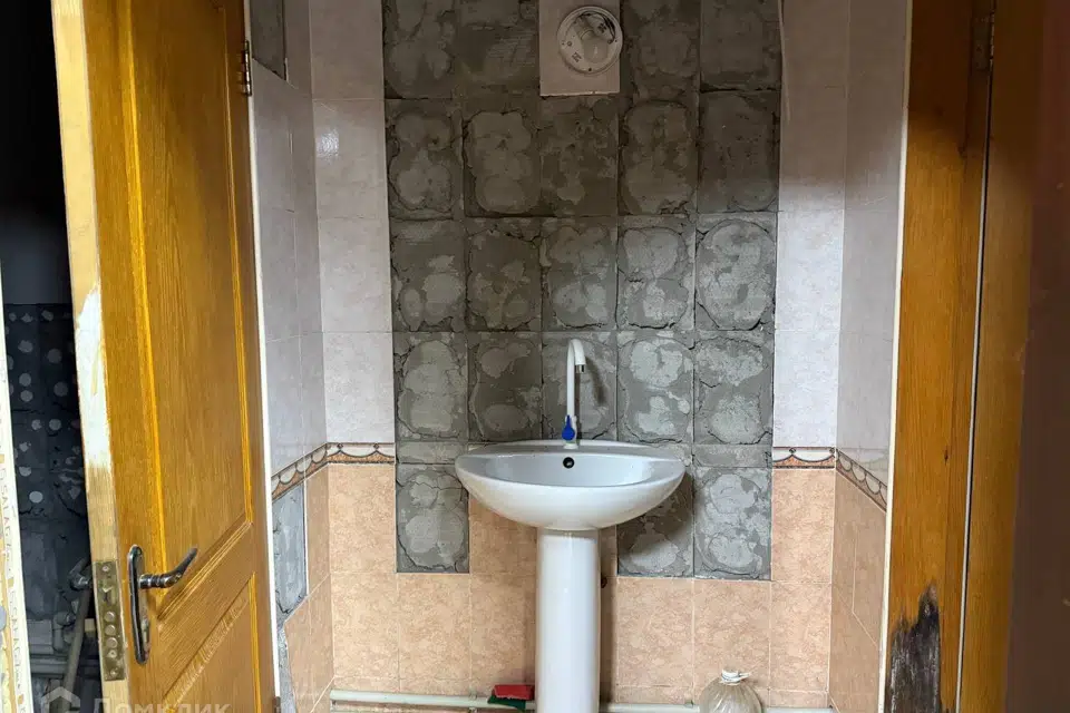 Продаётся помещение своб. назначения, 257.6 м²