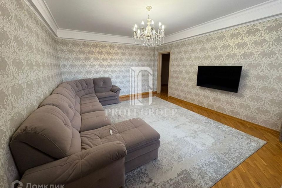 Продаётся 3-комнатная квартира, 97 м²