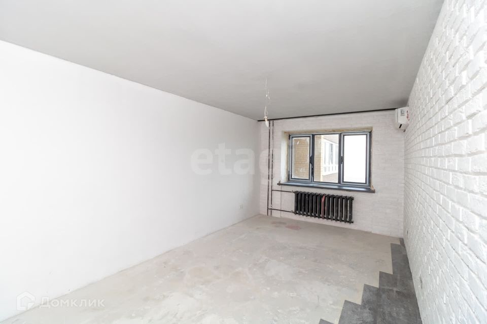Продаётся 1-комнатная квартира, 42.4 м²