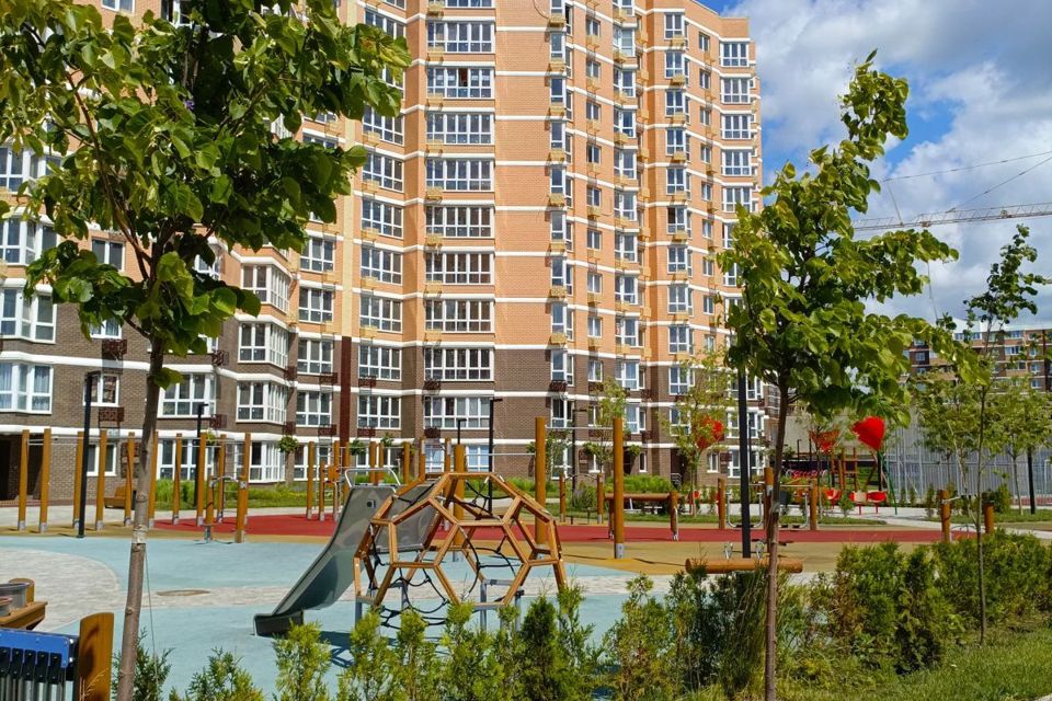 Продаётся 1-комнатная квартира, 43.6 м²