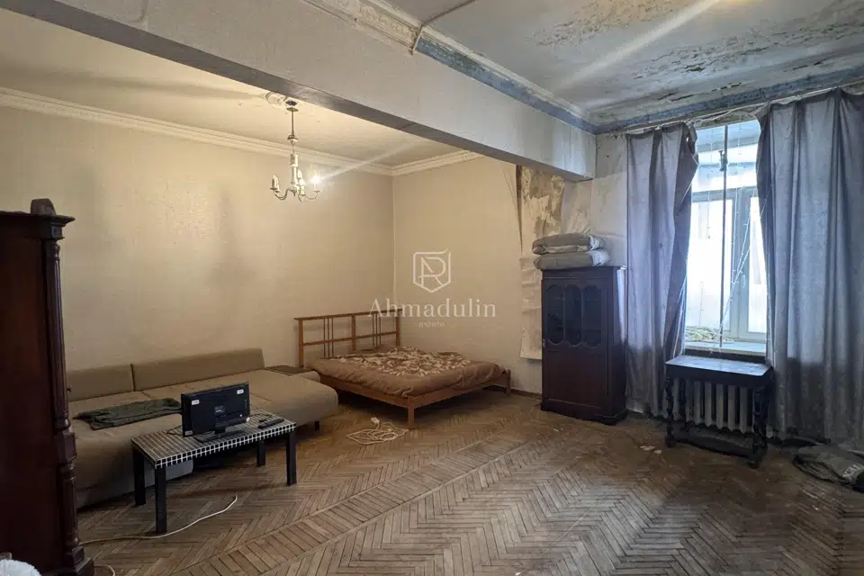 Продаётся 1-комнатная квартира, 70 м²