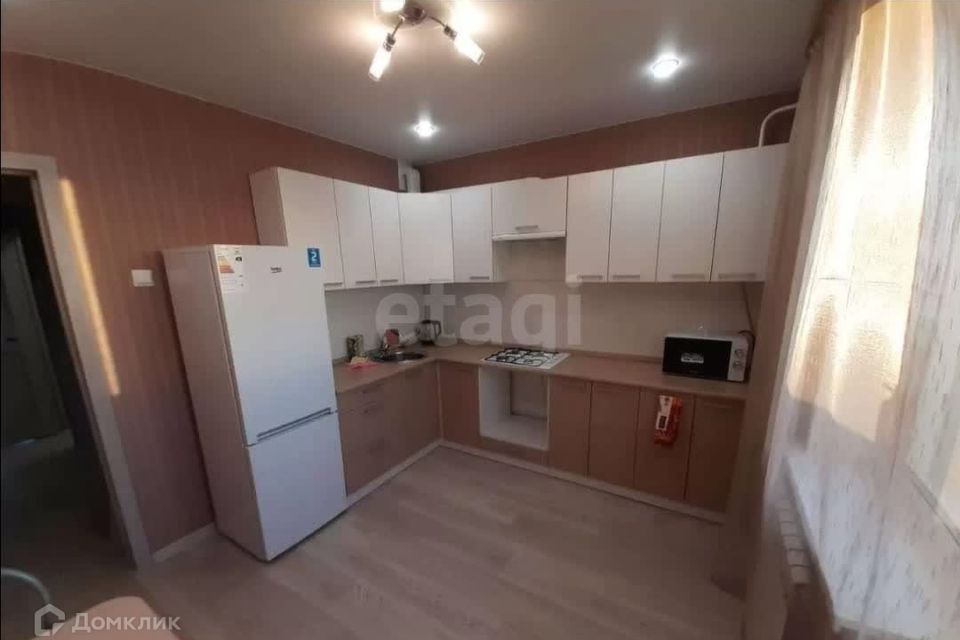 Продаётся 1-комнатная квартира, 38 м²