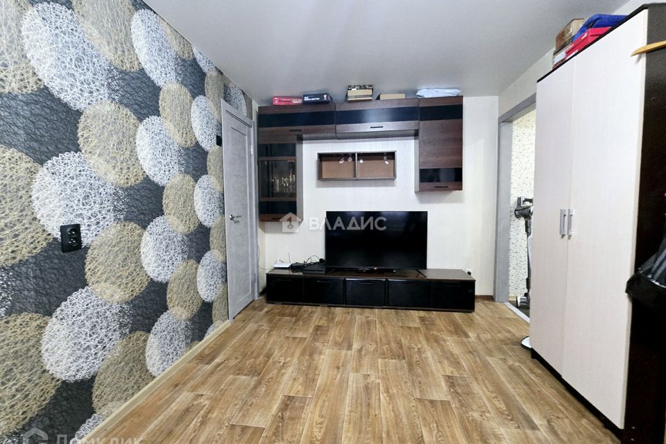 Продаётся 3-комнатная квартира, 43.4 м²