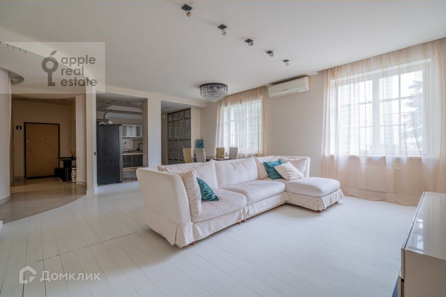 Сдаётся 4-комнатная квартира, 152 м²