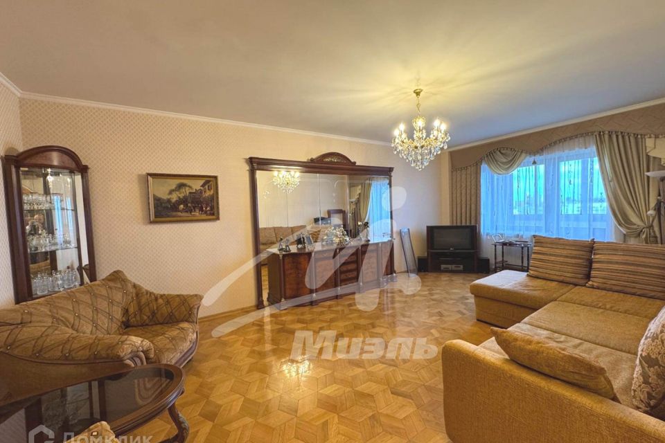 Сдаётся 2-комнатная квартира, 100 м²