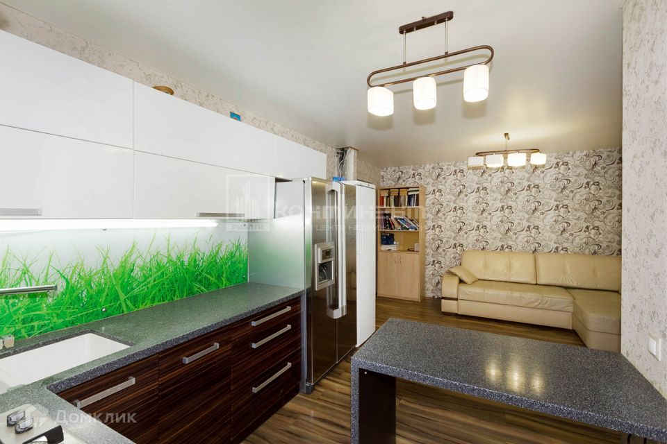 Продаётся 2-комнатная квартира, 65 м²