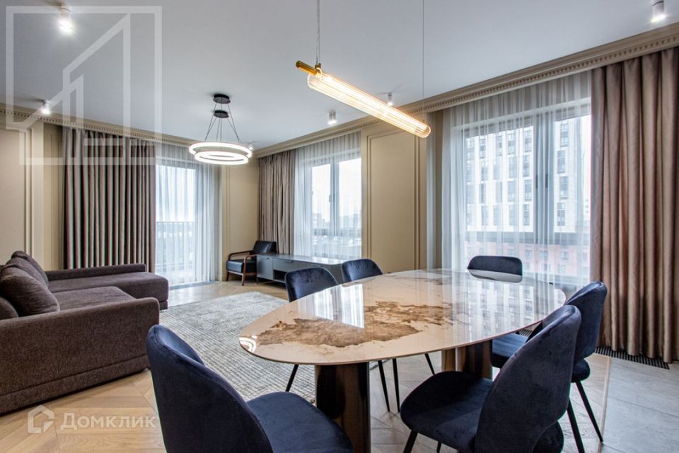 Сдаётся 2-комнатная квартира, 120 м²