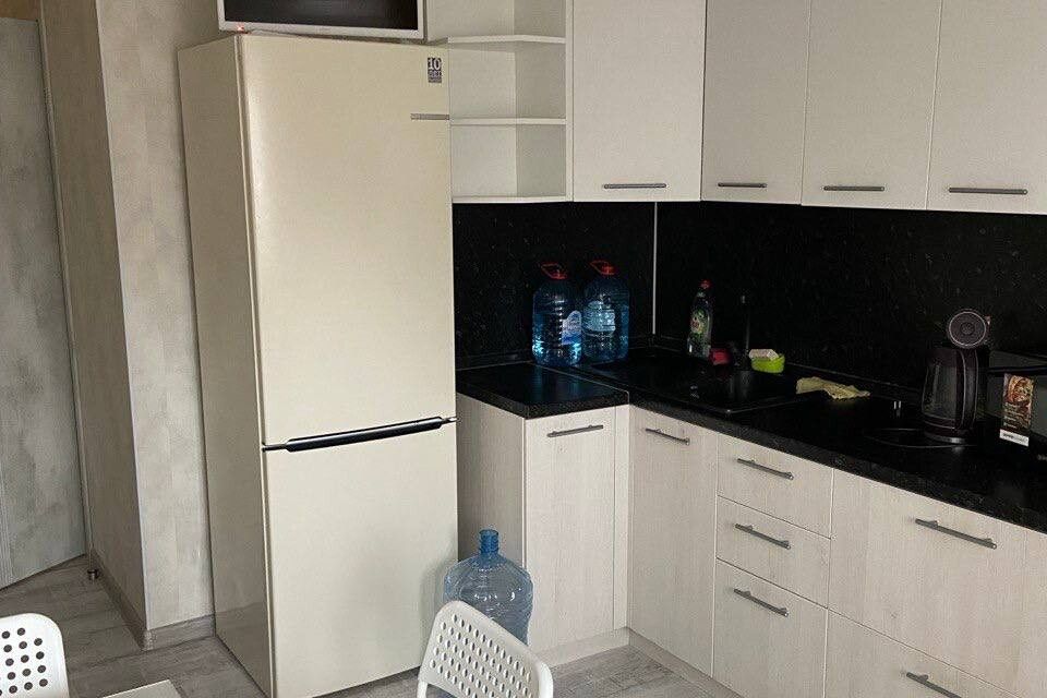 Сдаётся 1-комнатная квартира, 42 м²