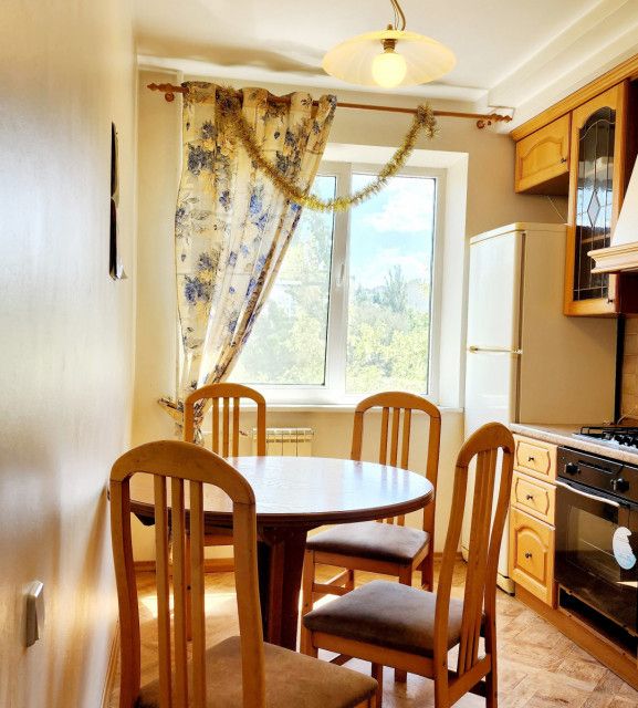 Сдаётся 2-комнатная квартира, 53.5 м²