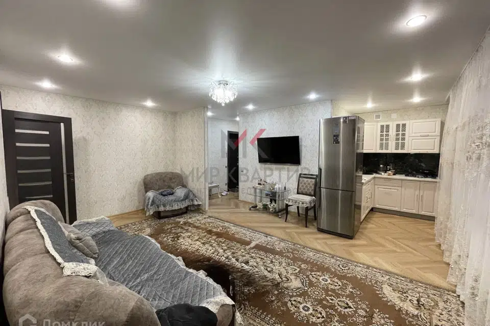 Продаётся 4-комнатная квартира, 63.1 м²
