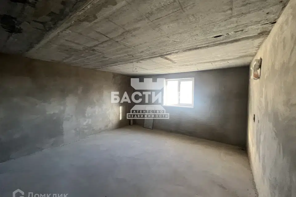 Продаётся 2-этажный дом, 180 м²