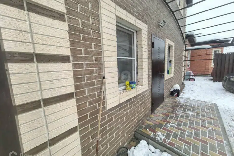 Продаётся 2-этажный дом, 200 м²