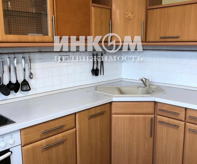 Сдаётся 2-комнатная квартира, 61 м²