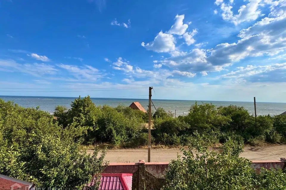 Продаётся 3-этажный дом, 414 м²