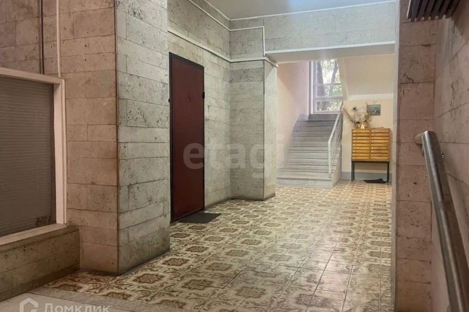 Продаётся 2-комнатная квартира, 61.5 м²