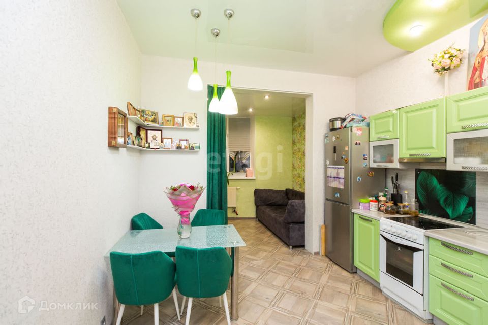 Продаётся 1-комнатная квартира, 63 м²