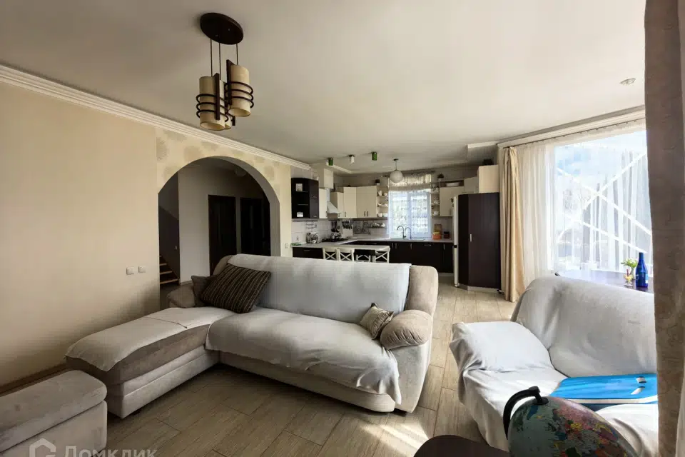 Продаётся 2-этажный дом, 145.5 м²