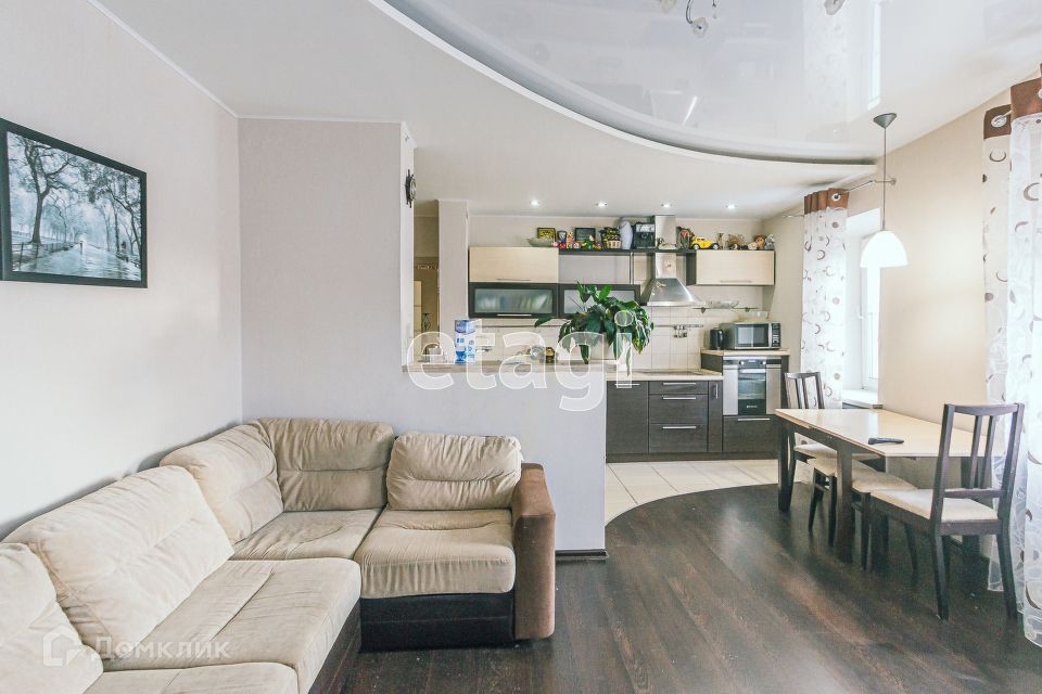 Продаётся 2-комнатная квартира, 71.9 м²