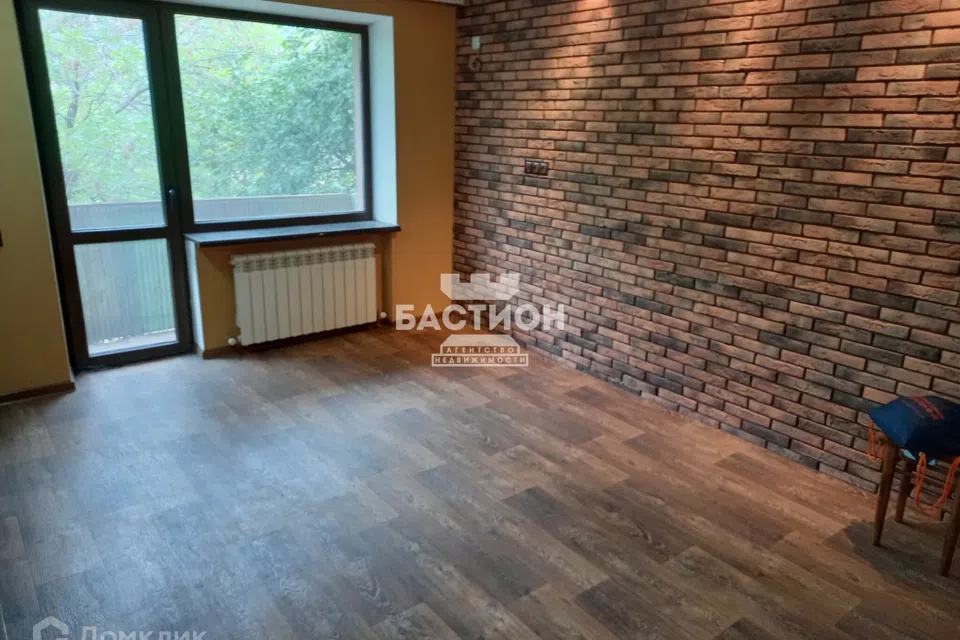 Продаётся 3-комнатная квартира, 49.3 м²