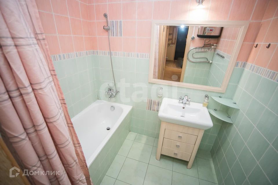 Продаётся 2-комнатная квартира, 63.7 м²
