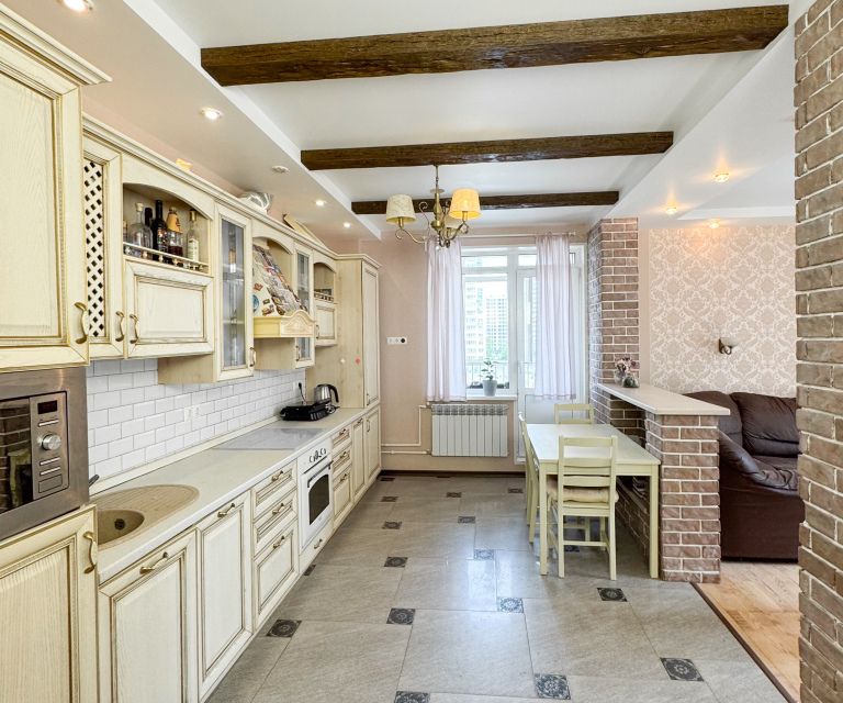 Продаётся 3-комнатная квартира, 76.2 м²