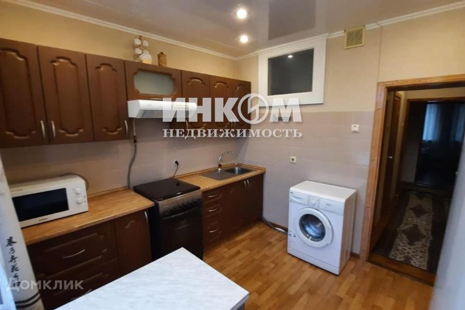 Сдаётся 2-комнатная квартира, 65 м²