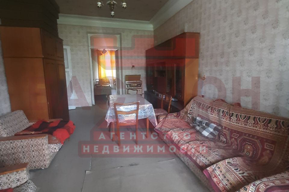 Продаётся 4-комнатная квартира, 102.7 м²