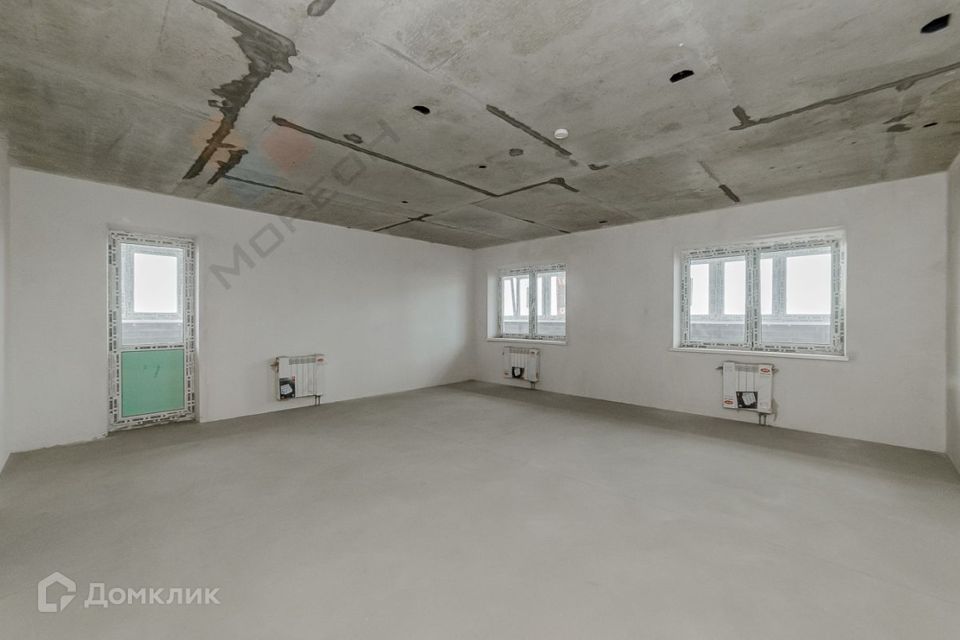 Продаётся 4-комнатная квартира, 146 м²