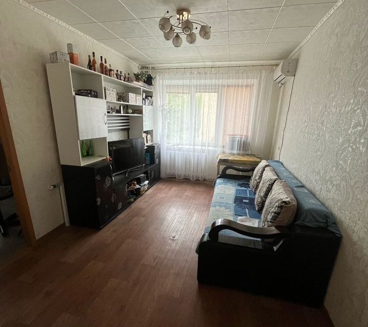 Продаётся 3-комнатная квартира, 50.6 м²