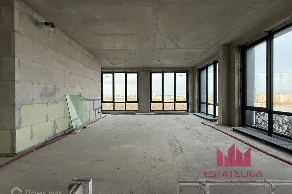 Продаётся 3-комнатная квартира, 128.5 м²