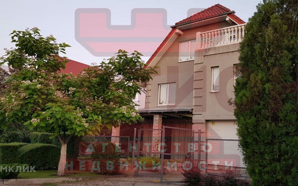 Продаётся 3-этажный дом, 388.3 м²