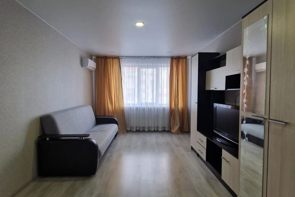 Продаётся 1-комнатная квартира, 52 м²