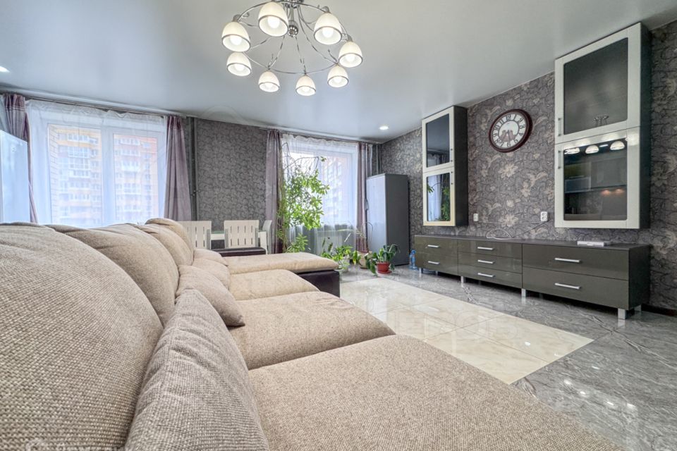 Сдаётся 2-комнатная квартира, 65.6 м²