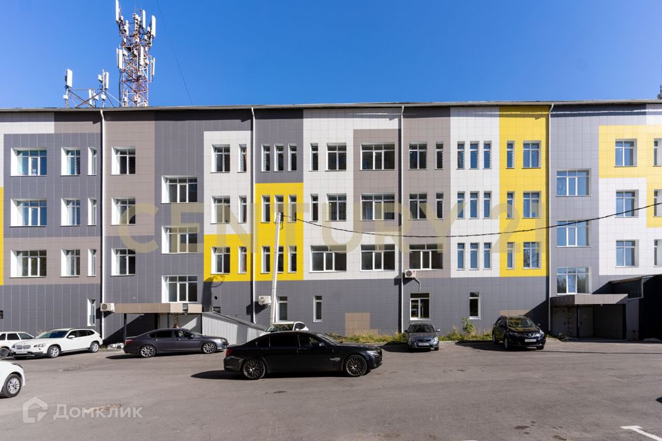 Продаётся 4-комнатная квартира, 82.8 м²