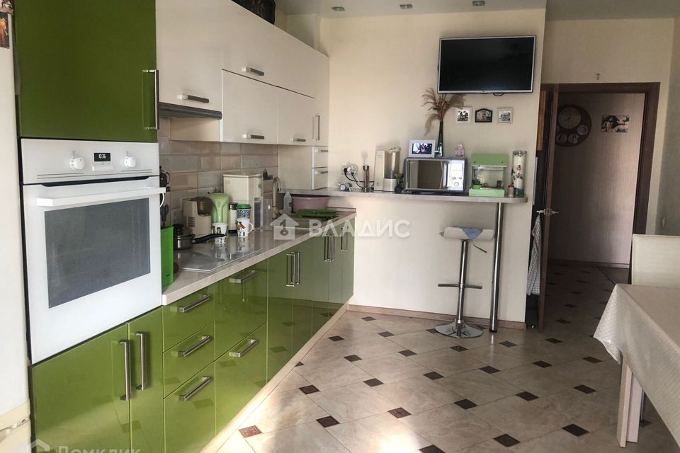 Продаётся 3-комнатная квартира, 102.2 м²