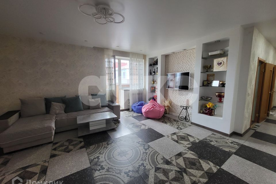Продаётся 3-комнатная квартира, 82 м²