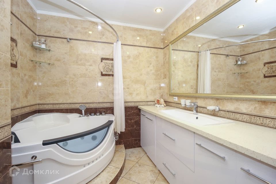 Продаётся 3-комнатная квартира, 96.8 м²